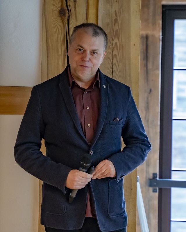 dr inż. arch. Aleksander Furmanek podczas wystąpienia